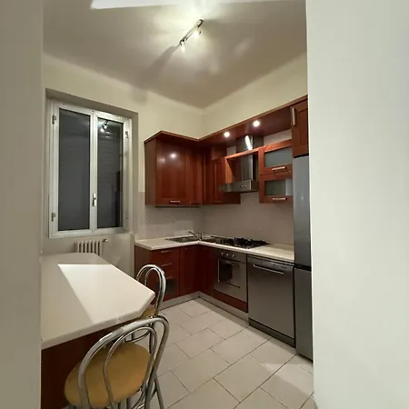 Station Howme Apartment