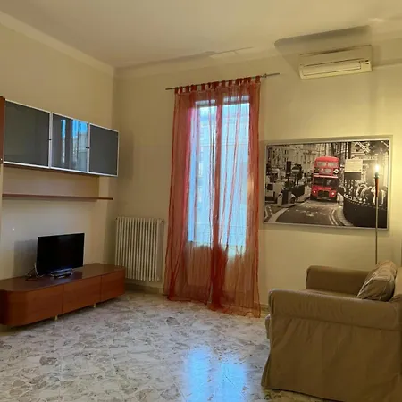 Station Howme Бари